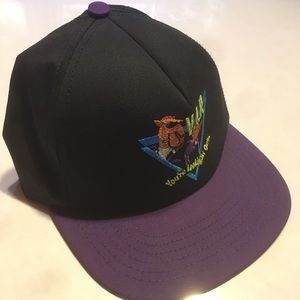 🚨SOLD🚨Camel vip snapback hat